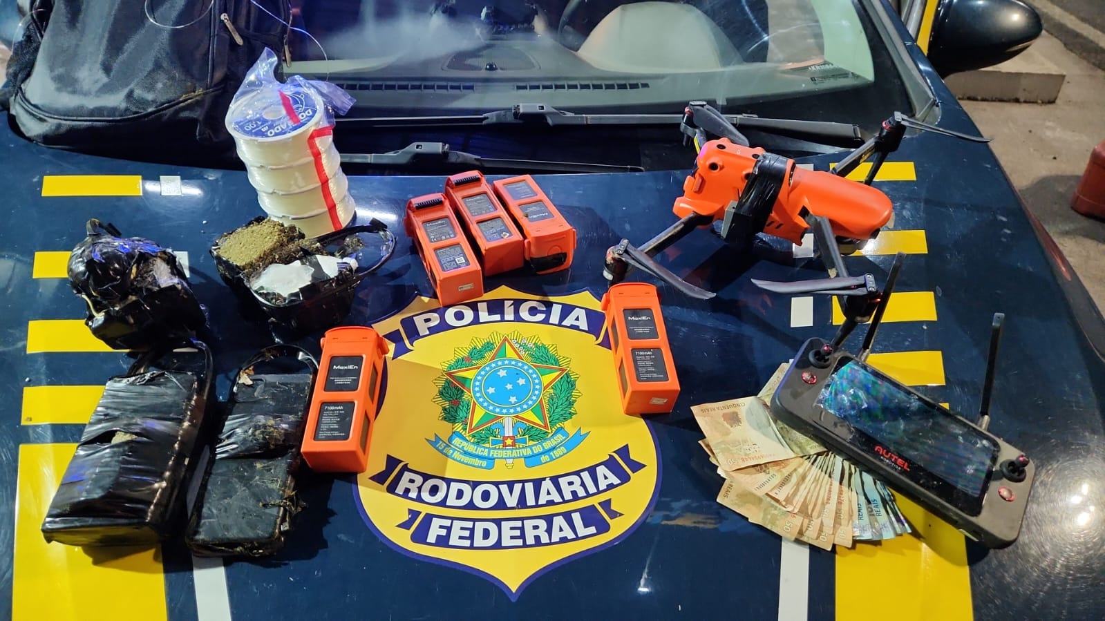 PRF prende foragido transportando drone com drogas e celulares em Montenegro