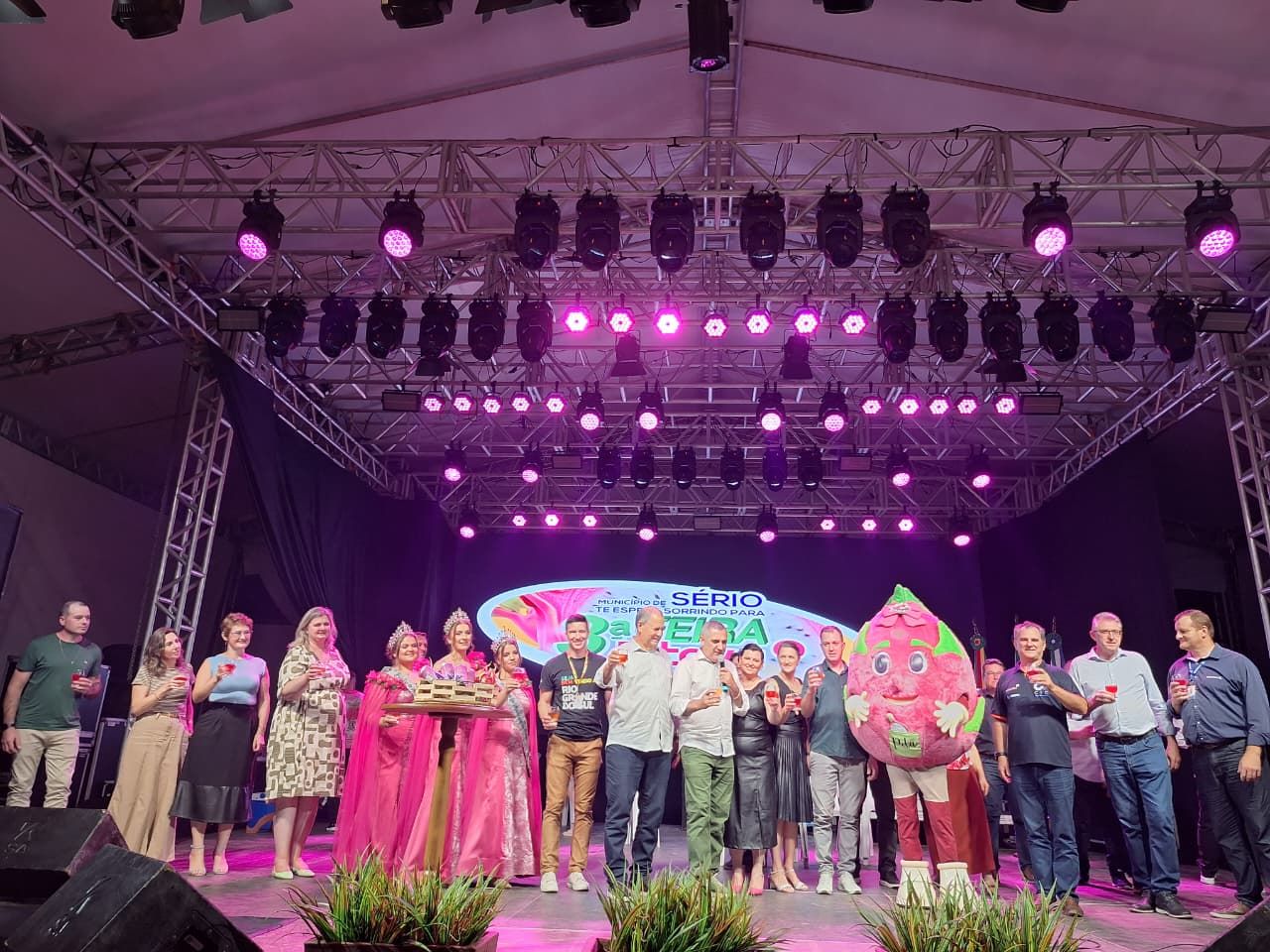 Sério abre oficialmente a 3ª Feira da Pitaya