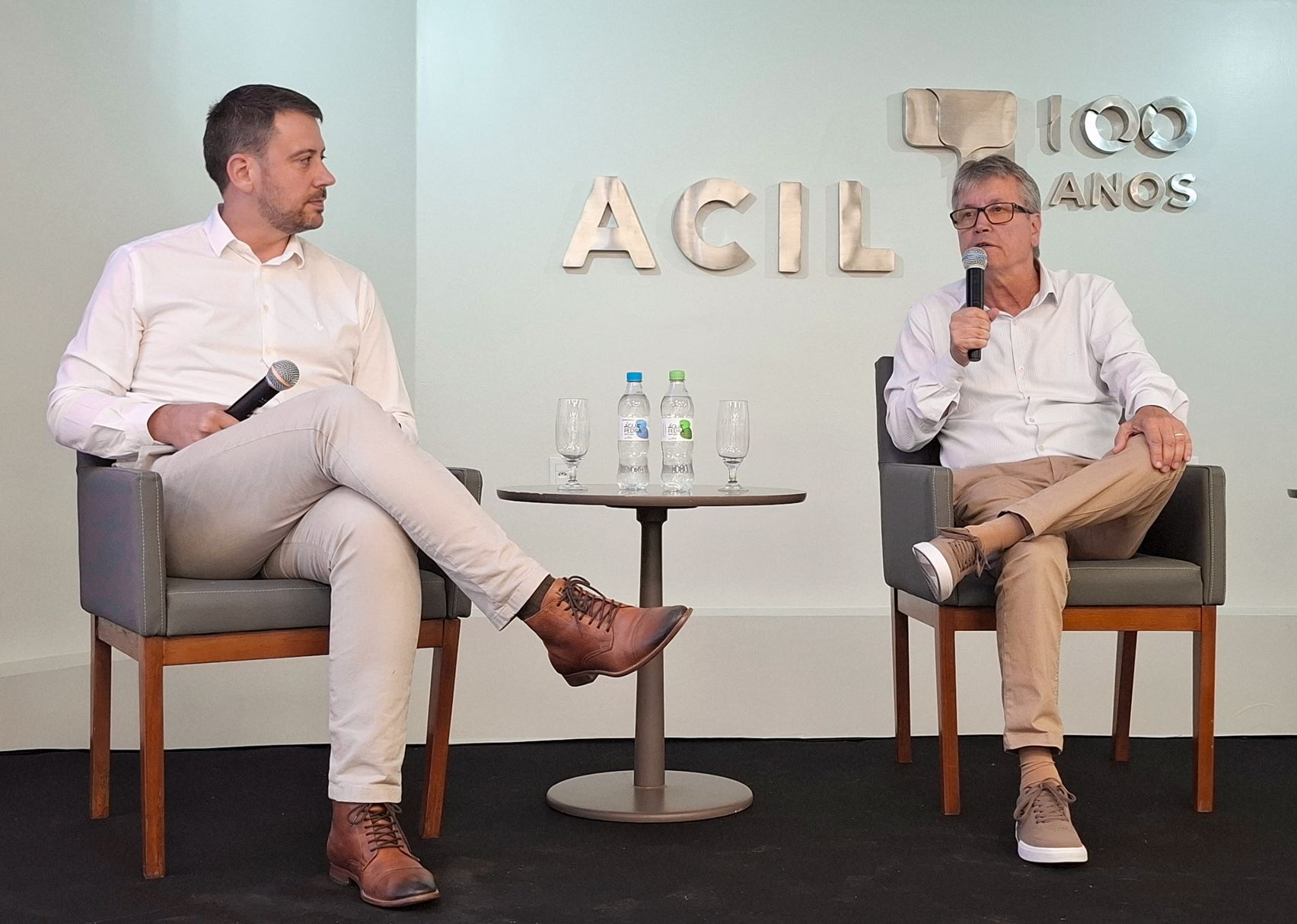 Presidente da Sicredi Integração RS/MG destaca os 120 anos da cooperativa em reunião-almoço da Acil