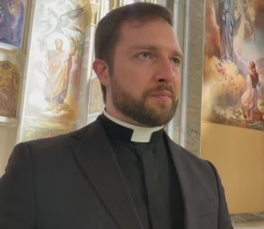 “Exorcista na Serra: padre já tem fila de espera para atender casos de supostas manifestações espirituais”