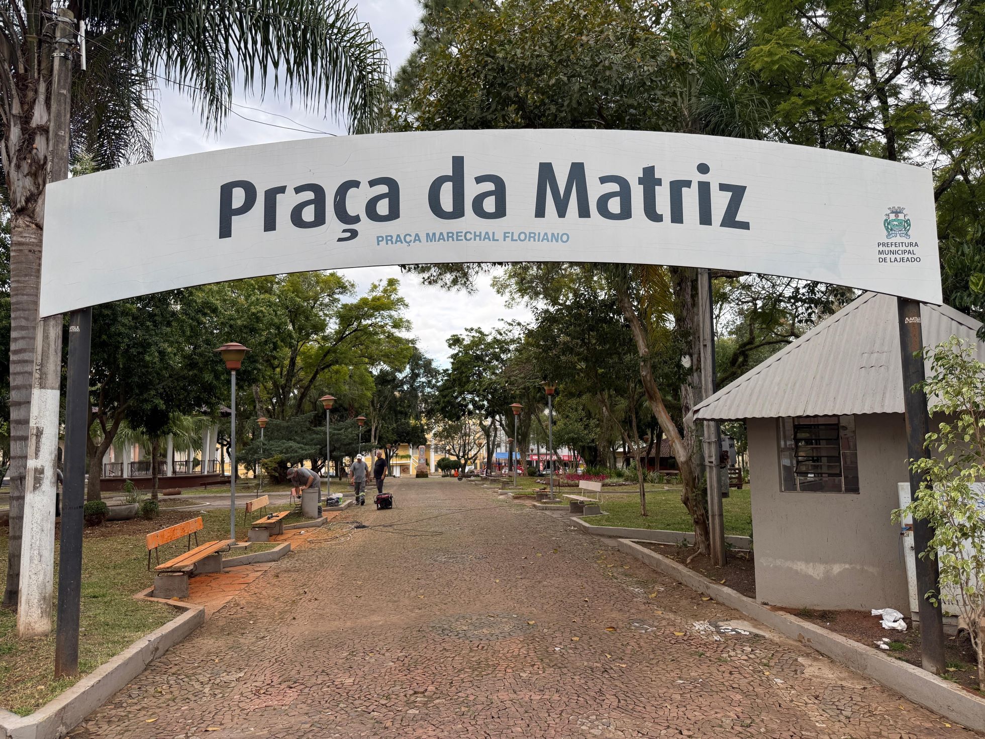 Prefeitura de Lajeado revitaliza Praça Marechal Floriano Peixoto para a Feira do Livro 