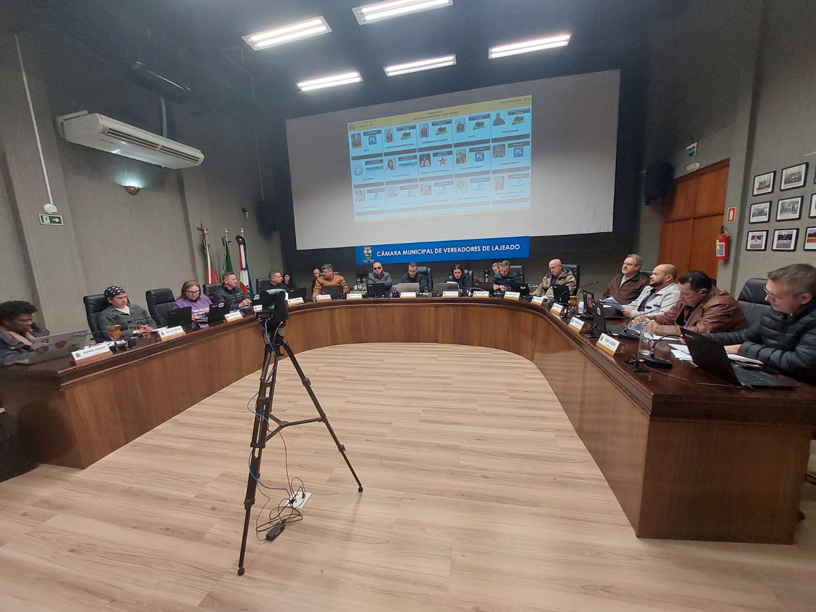 Câmara de Lajeado concentra debates em torno da Corsan, financiamento de R$ 100 milhões e demandas na saúde