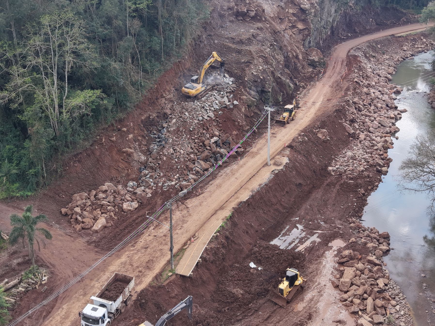 Paredão em Daltro Filho terá novo bloqueio para detonação de rochas neste sábado