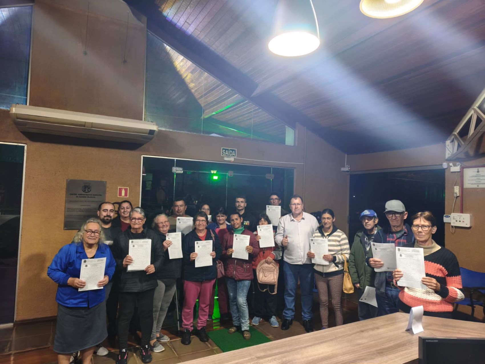 Fazenda Vilanova regulariza mais 30 lotes e entrega matrículas aos proprietários